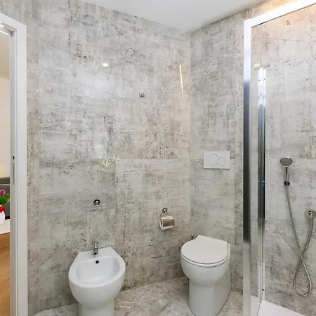 Tolu Relais * Rome