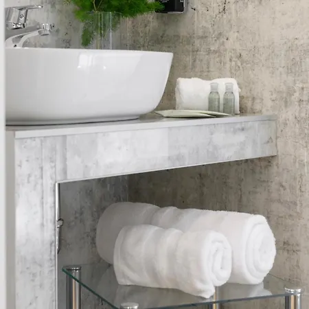 Tolu Relais Rome