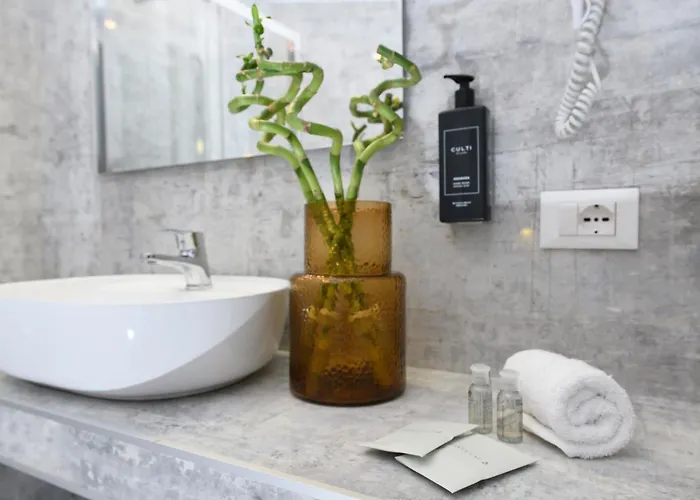 Tolu Relais Konukevi Roma