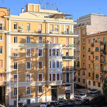 Tolu Relais بيت ضيافة روما